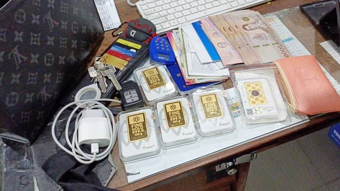 Wah, Sekuriti Stasiun Tawang Kembalikan Tas LV Berisi Emas 500 Gram dan Uang Rp 150 Juta