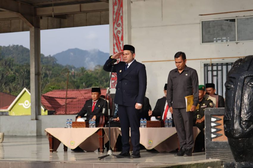 Bupati Pakpak Bharat Pimpin Upacara Peringatan Hari Otonomi Daerah XXVIII