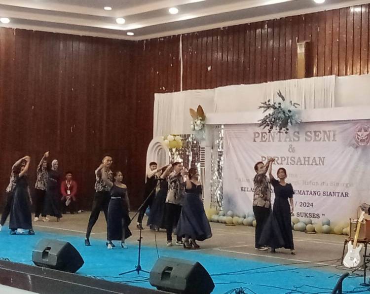 SMAN 2 Pematangsiantar Doa Bersama Pelepasan Siswa Kelas XII