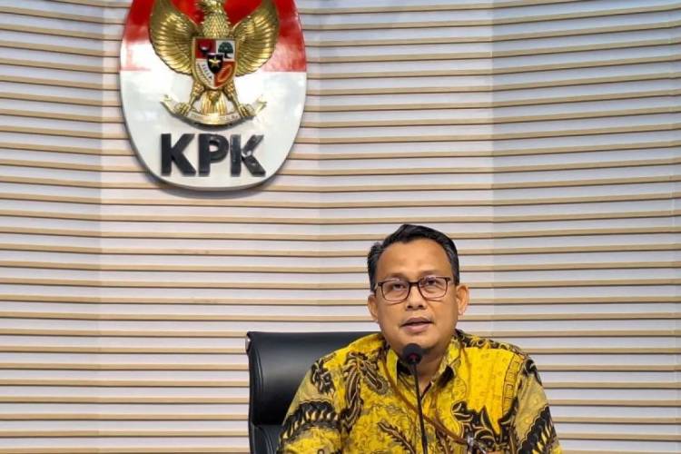 Dirut PT. EKI Kembalikan Rp 500 Juta ke KPK Terkait Kasus Korupsi APD Kemenkes