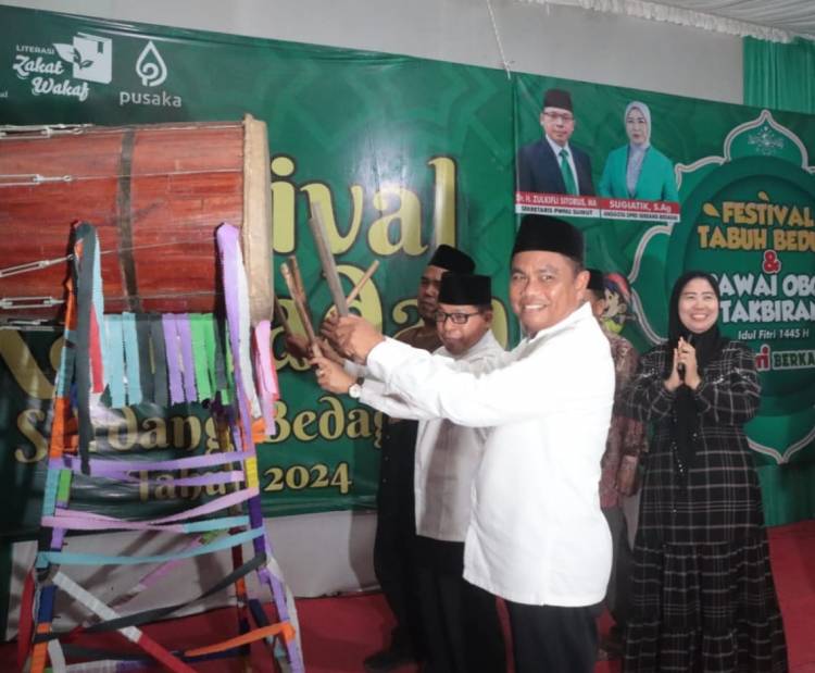 Bupati Sergai Buka Festival Tabuh Bedug dan Pawai Obor Malam Takbiran