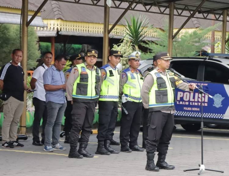Polres Sergai Gelar Apel Pengamanan Malam Takbiran