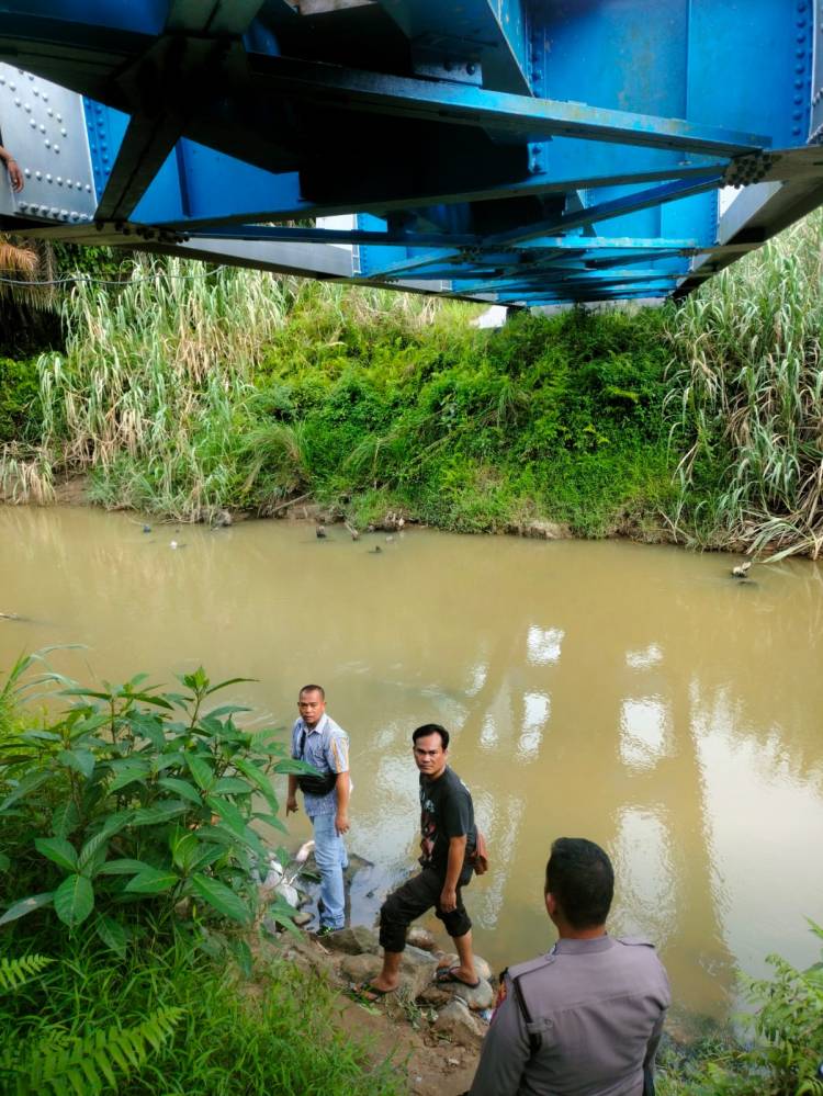 Bayi Ditemukan Tewas Terapung di Tepi Sungai Aekkanopan