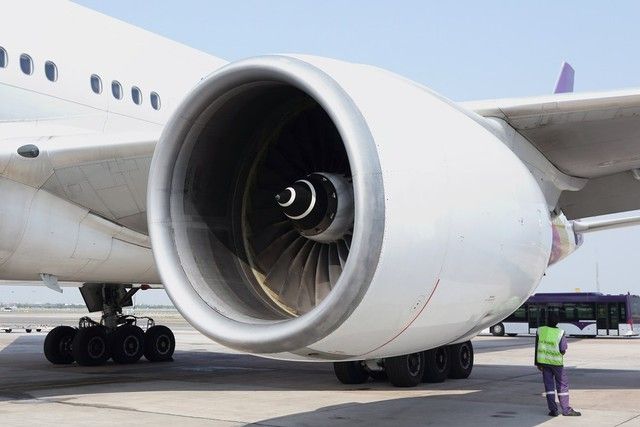 Ngeri ! 1 Orang Tewas Tersedot Mesin Pesawat