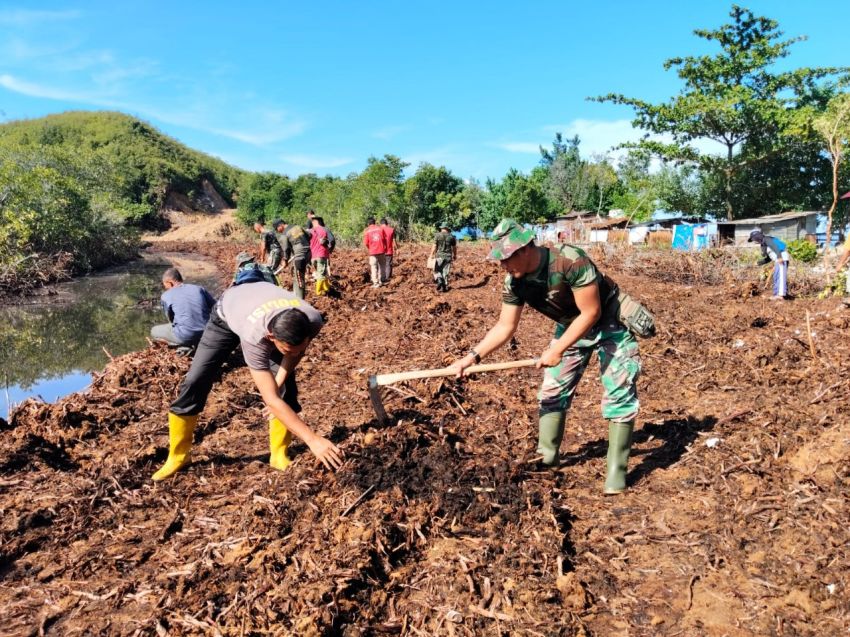 Satgas TMMD 120 Kodim 0211/TT Berbaur dengan Rakyat Bangun Daerah Terisolir di Pondok Batu Sarudik