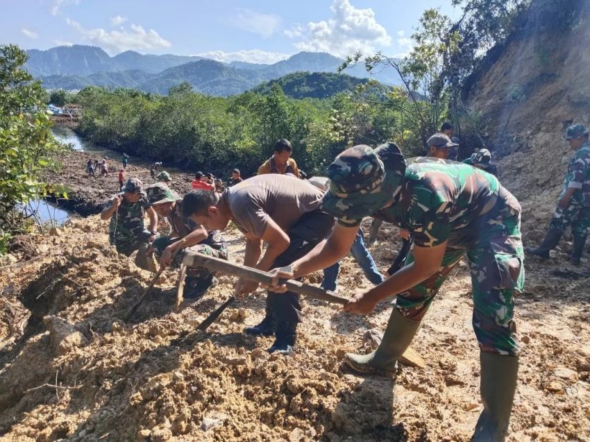 TMMD 120 Kodim 0211/TT, Kebersamaan TNI dan Masyarakat Kejar Target Bangun Jalan