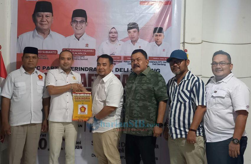 Ricky Prandana Nasution dan Kadis Kesehatan Deliserdang Kembalikan Formulir Calon Bupati ke Gerindra