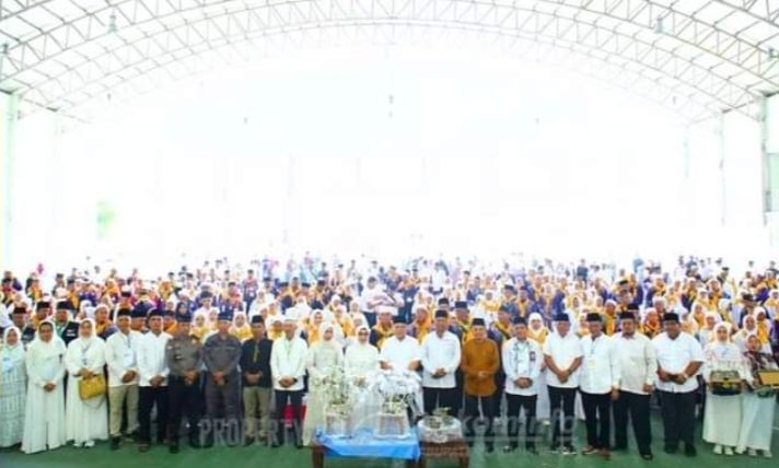 Plt Bupati Labuhanbatu Lepas 318 Jemaah Calon Haji Gunakan Kereta Api