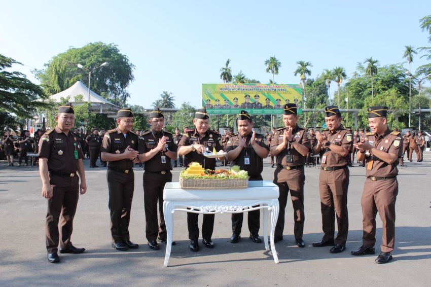 Jaksa Agung : Terapkan Pola Hidup Sederhana di Masyarakat