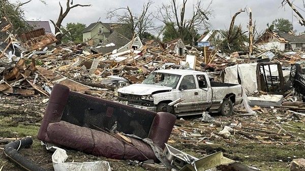 Kota di Iowa "Hancur" Diterjang Tornado