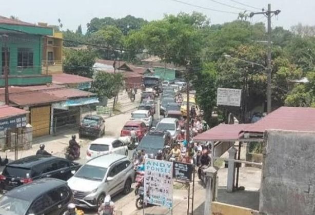 Masyarakat Keluhkan Jalan Luku I yang Berlobang-lobang