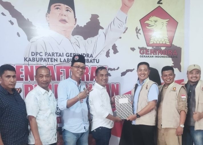 Rio Zefrio, Ketua Relawan Prabowo Ambil Formulir Balon Bupati Gerindra Labuhanbatu