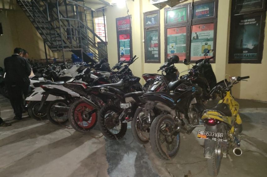 Razia Malam Hari, Polres Tanjungbalai Amankan 15 Sepeda Motor