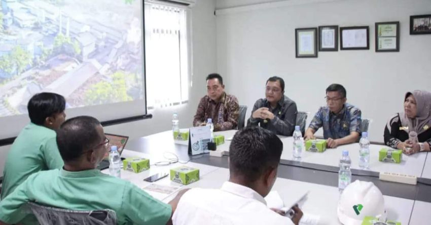Kunjungi PT PHS, Pj Bupati Palas Singgung Kewajiban Perusahaan Serta Melunasi Pajak dan Retribusi Daerah