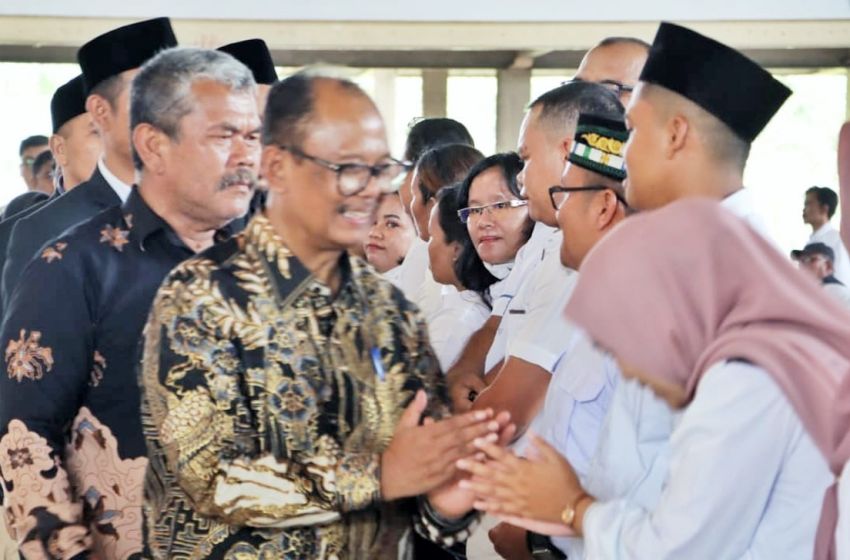 1.239 Anggota PPS se-Kabupaten Simalungun Dilantik