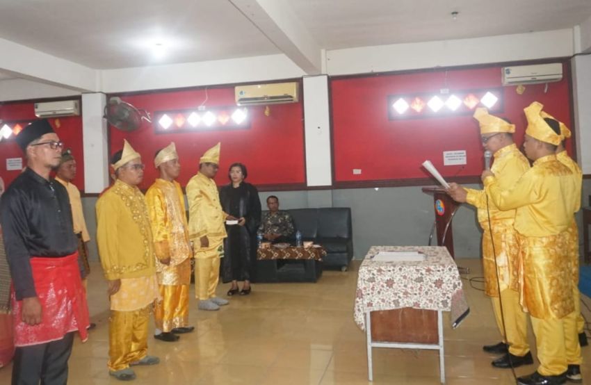 Ketua Bawau Lantik 24 Panwaslu Kecamatan se-Labura