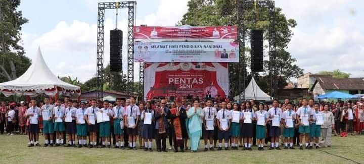 Banyak Sarana yang Memprihatinkan, Pemerhati Pendidikan Sayangkan Meriahnya Peringatan Hardiknas Tingkat Toba