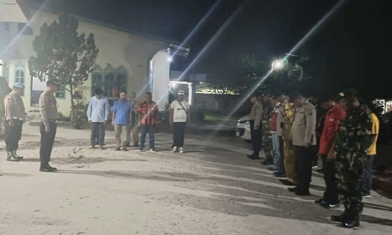 Jaga Kodusifitas, Polsek Bersama Forkopimcam Tanjungberingin Patroli Gabungan