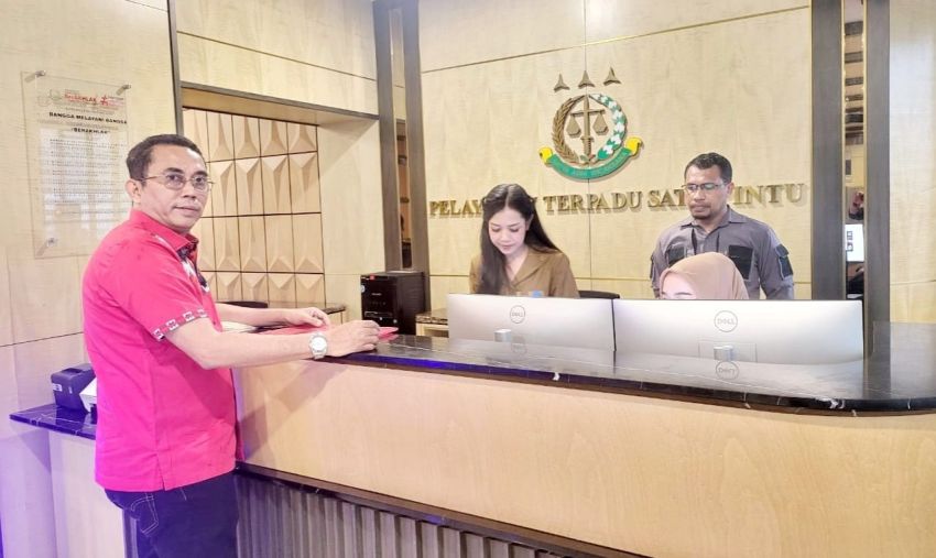 Anggota DPRD Medan Paul Simanjuntak Datangi Kejaksaan Agung