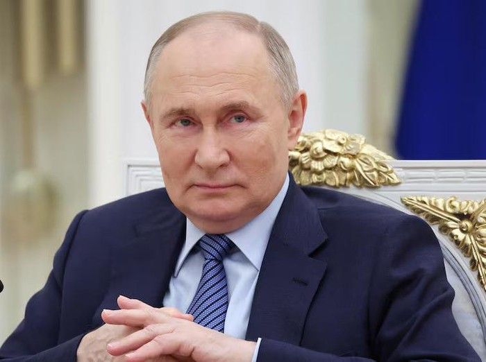 Istana Putin Diubah Menjadi Gereja