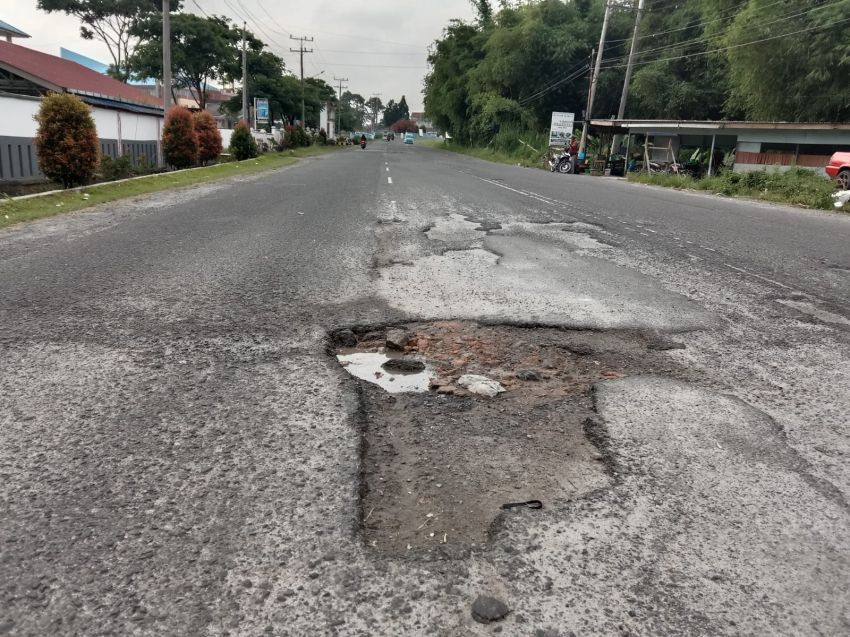 Bupati Lira Minta Pemprov Sumut Lanjutkan Pembangunan Jalan Pematangsiantar-Saribudolok