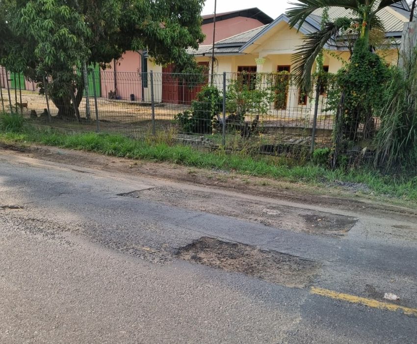 Proyek Preservasi Jalinsum Kotapinang-Gunung Tua Makan Korban