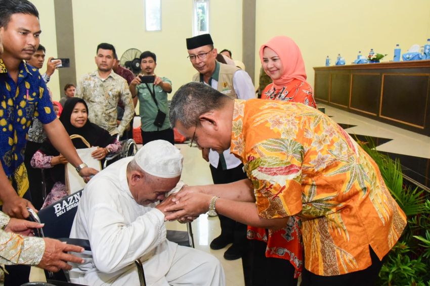Baznas Deliserdang Salurkan Bantuan Zakat, Infak dan Sedekah Senilai Rp563 Juta Lebih