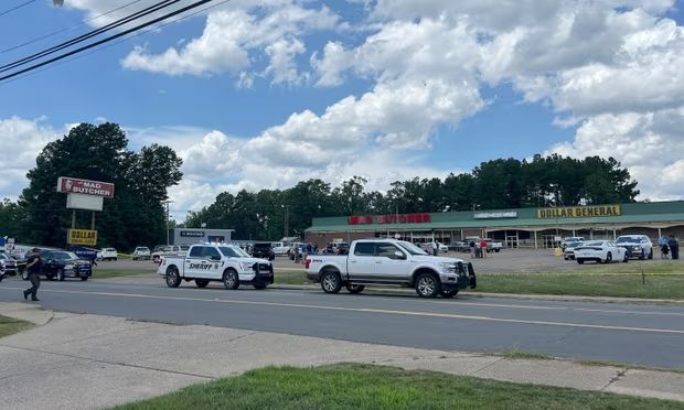 Penembakan di Supermarket AS Tewaskan 3 Orang 10 Terluka