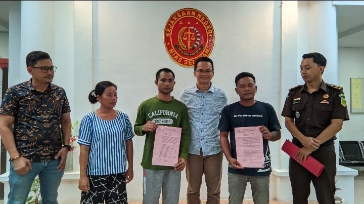 Terapkan RJ, Kejari Nisel Hentikan Penuntutan Perkara Tersangka Sarozawato Zandroto