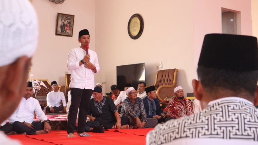 Iman Irdian Saragih Gelar Tasyakuran Walimatussafar Tepung Tawar Haji