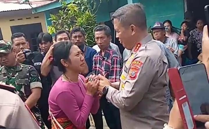 Kapolda Sumut Kunjungi Keluarga Wartawan Korban Kebakaran di Karo