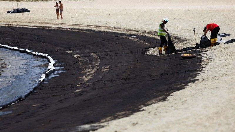Pantai Pulau Sentosa Singapura Ditutup Karena Ada Tumpahan Minyak
