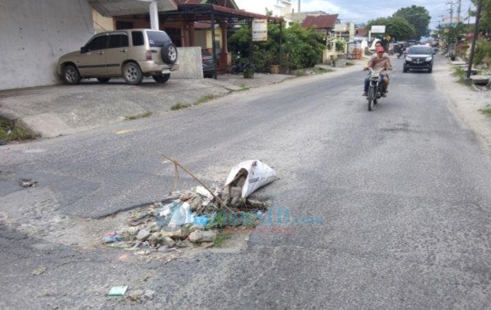 Jalan Dewi Sartika Rantauprapat Semakin Parah