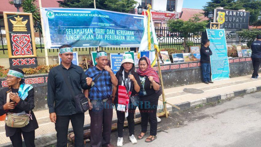 Peringati Hari Lingkungan Hidup Sedunia, APUK Dairi Gelar Pameran Foto Lingkungan yang Sudah Rusak