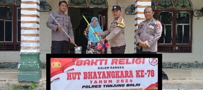Bakti Religi, Pol Sub Sektor Datuk Bandar Timur Tanjungbalai Bersihkan Mesjid