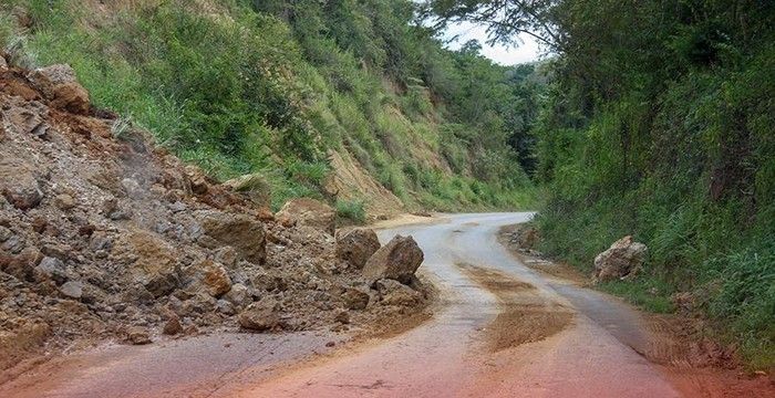 Longsor Ancam Keselamatan Pengendara di Jalan Nasional Lae Pondom
