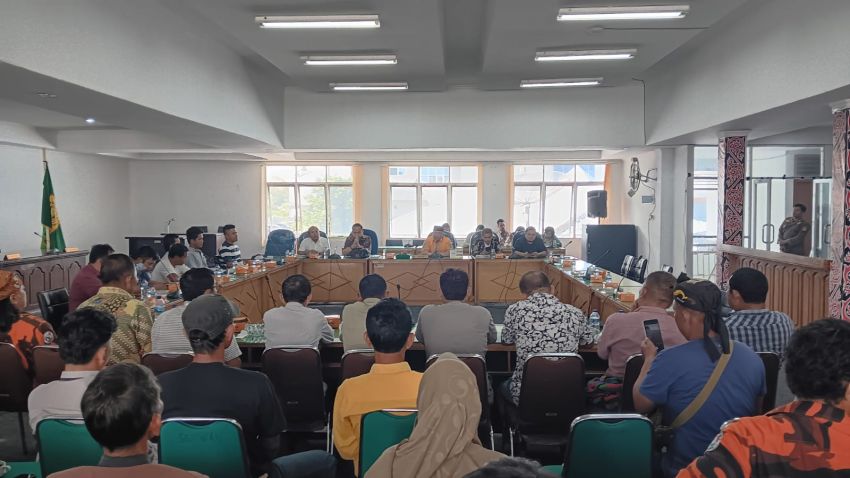 Masyarakat Lingkar Tambang Sampaikan Aspirasi ke DPRD Dairi, Agar PT DPM Segera Beroperasi