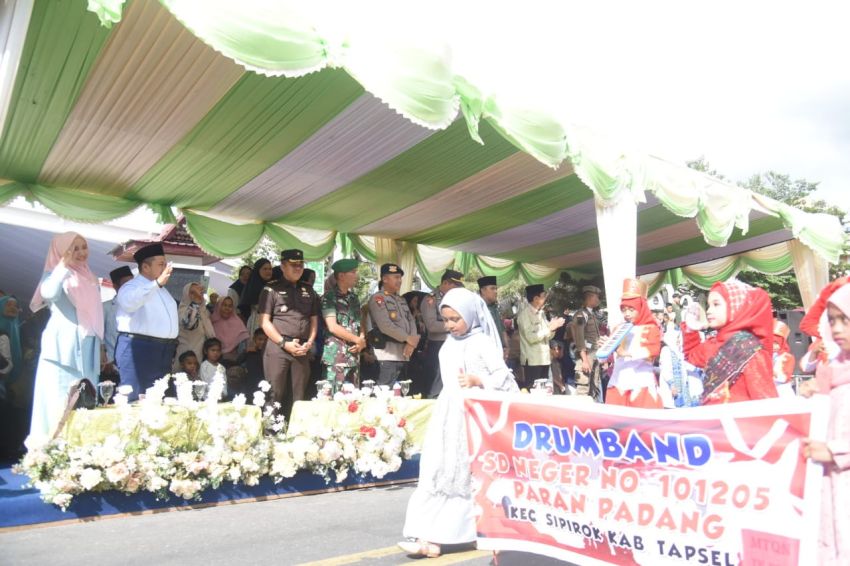 Pawai Taaruf MTQ Ke- 39 Tingkat Provinsi di Sipirok Tapanuli Selatan Meriah