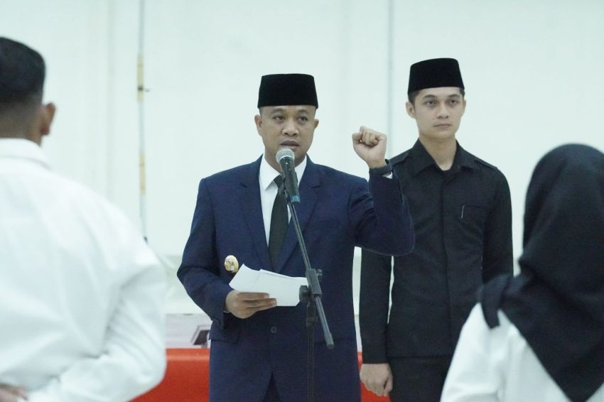 Lantik 240 PPPK Tebingtinggi, Pj Wali Kota Tekankan ASN Harus Miliki Jiwa 'Esprit De Corps'