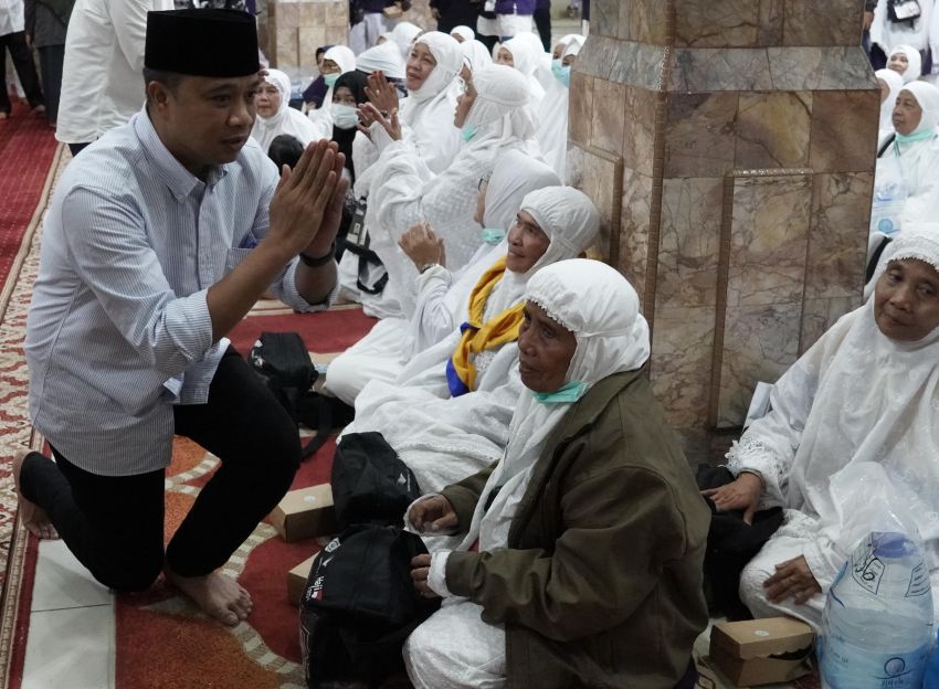 Pj Wali Kota Sambut Kepulangan 136 Jemaah Haji Asal Tebingtinggi