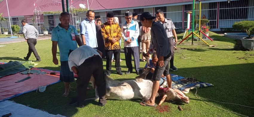 Lapas TBA Sembelih 3 Ekor Hewan Kurban Lembu