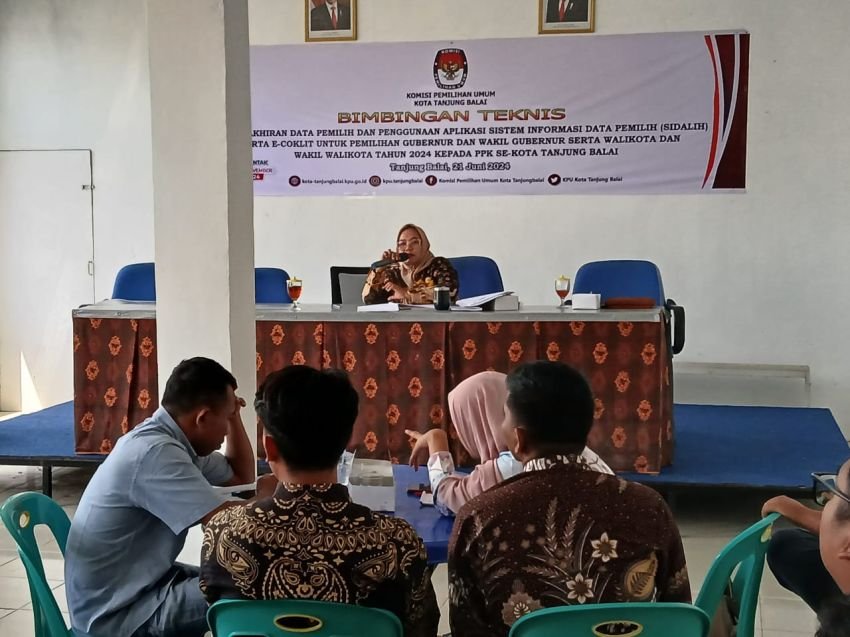 Jelang Coklit, KPU Tanjungbalai Gelar Bimtek Mutarlih bagi PPK
