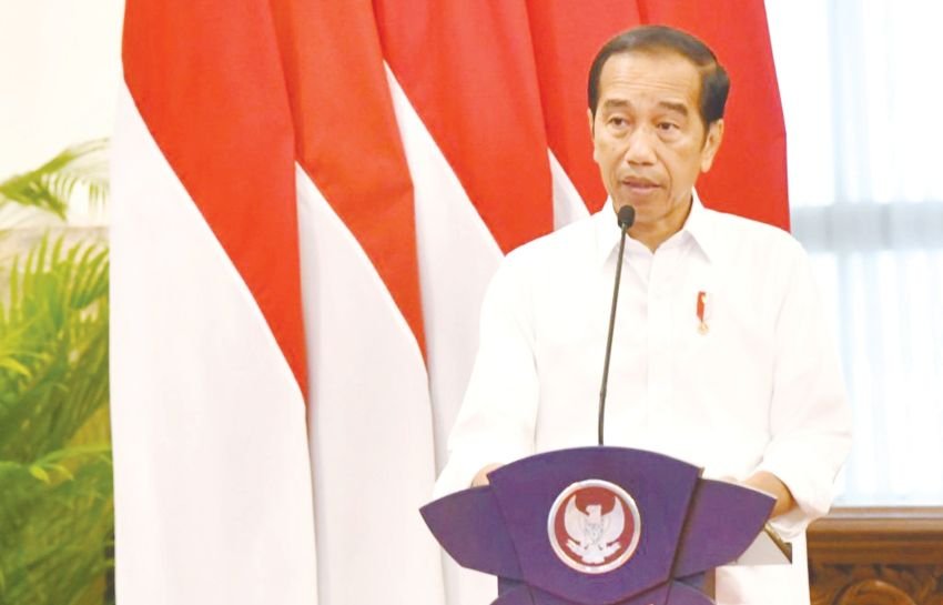 Jokowi Larang Penjualan Rokok per Batang
