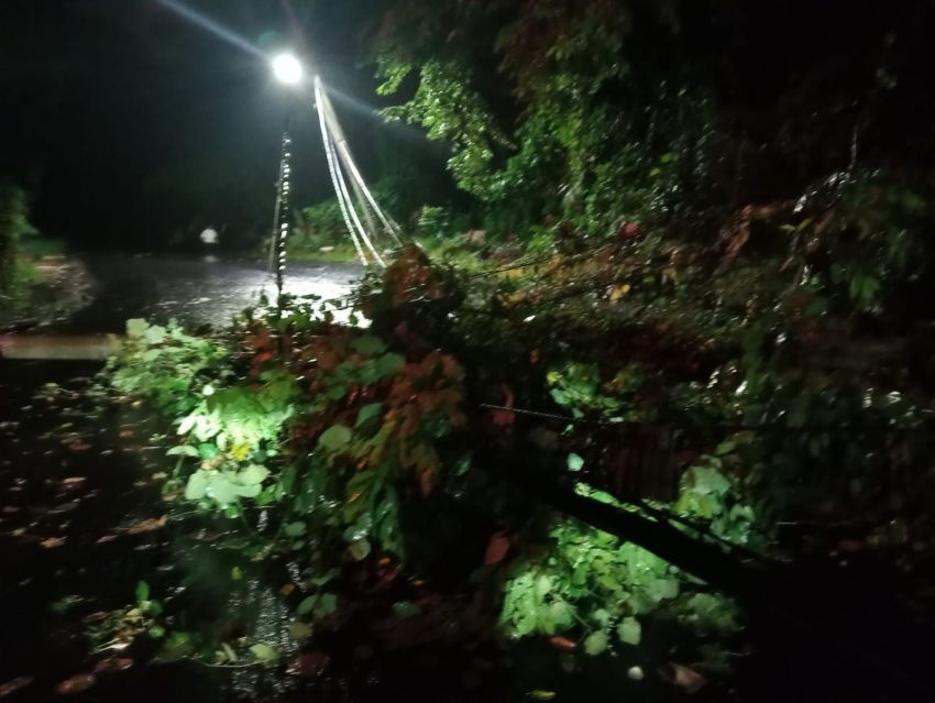 Longsor di Kawasan PDAM Tirtanadi Sibolangit, Jalan Jamin Ginting Macet Total