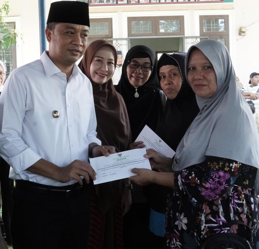 Baznas Tebingtinggi Salurkan Bantuan Ke Masyarakat