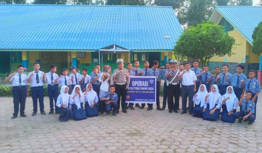Sat Lantas Polres Langkat 'Goes to School'