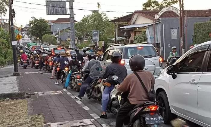 Jalan Luku I Makin Macet, Warga Desak Pemerintah Realisasikan Pelebaran