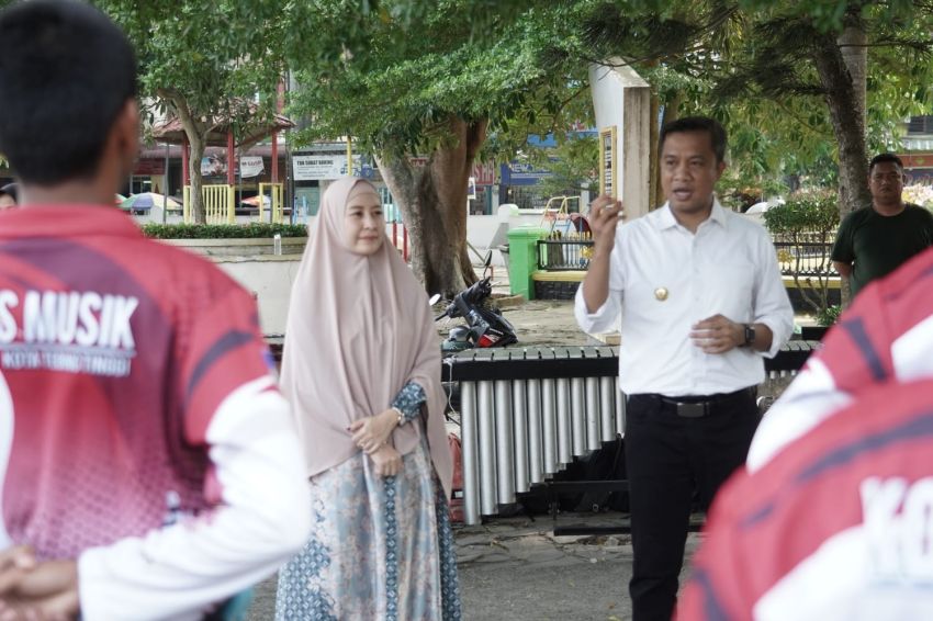 Pj Wali Kota Tinjau Kesiapan Paskibraka dan Korps Musik Tebingtinggi