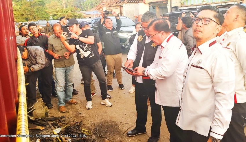 Kompolnas Tinjau Lokasi Kebakaran Rumah Wartawan di Karo