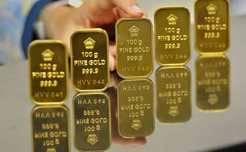 Harga Emas Turun Jadi Rp 1,3 Juta per Gram